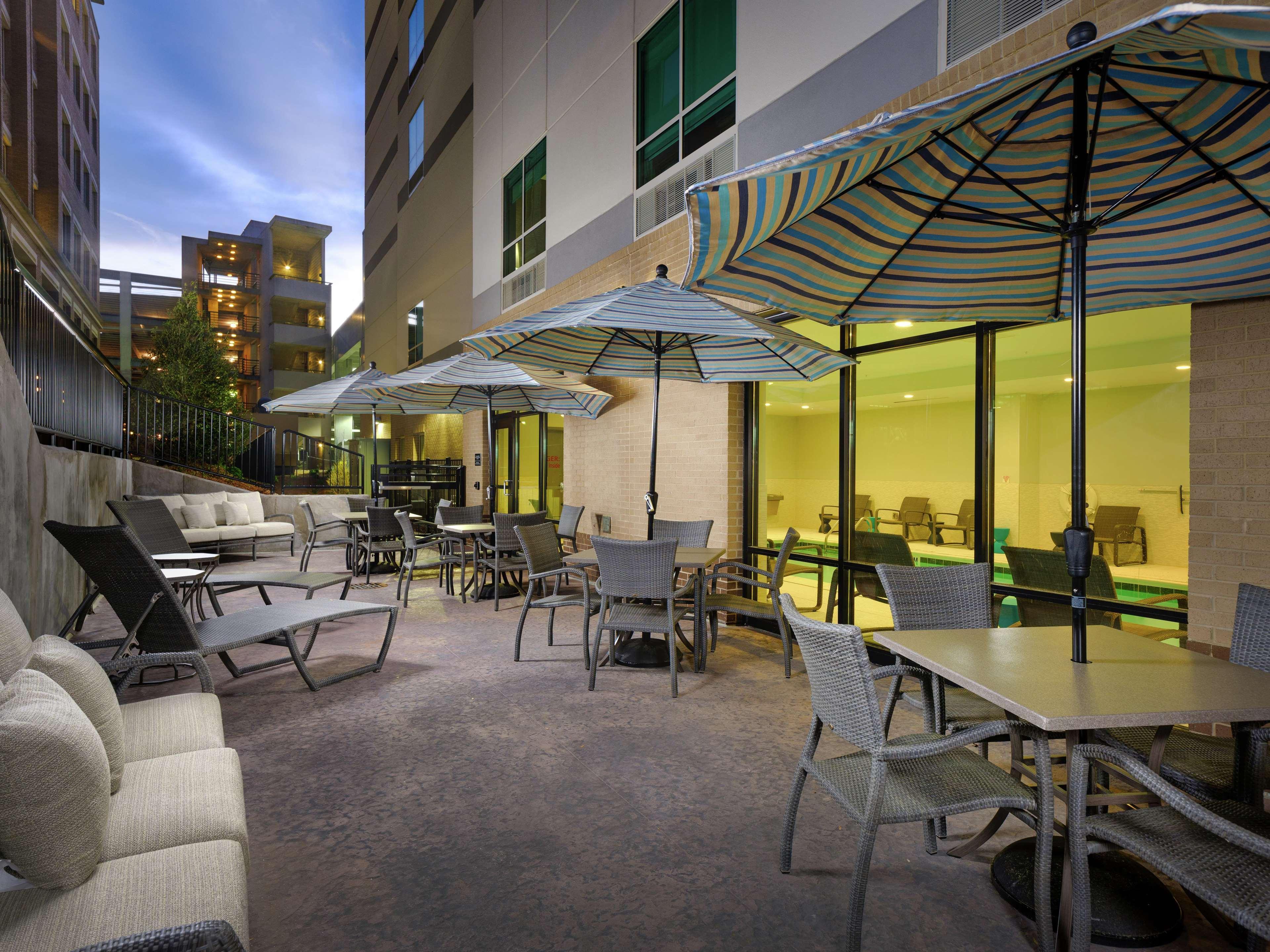 Hampton Inn & Suites Atlanta Decatur/Emory Ngoại thất bức ảnh