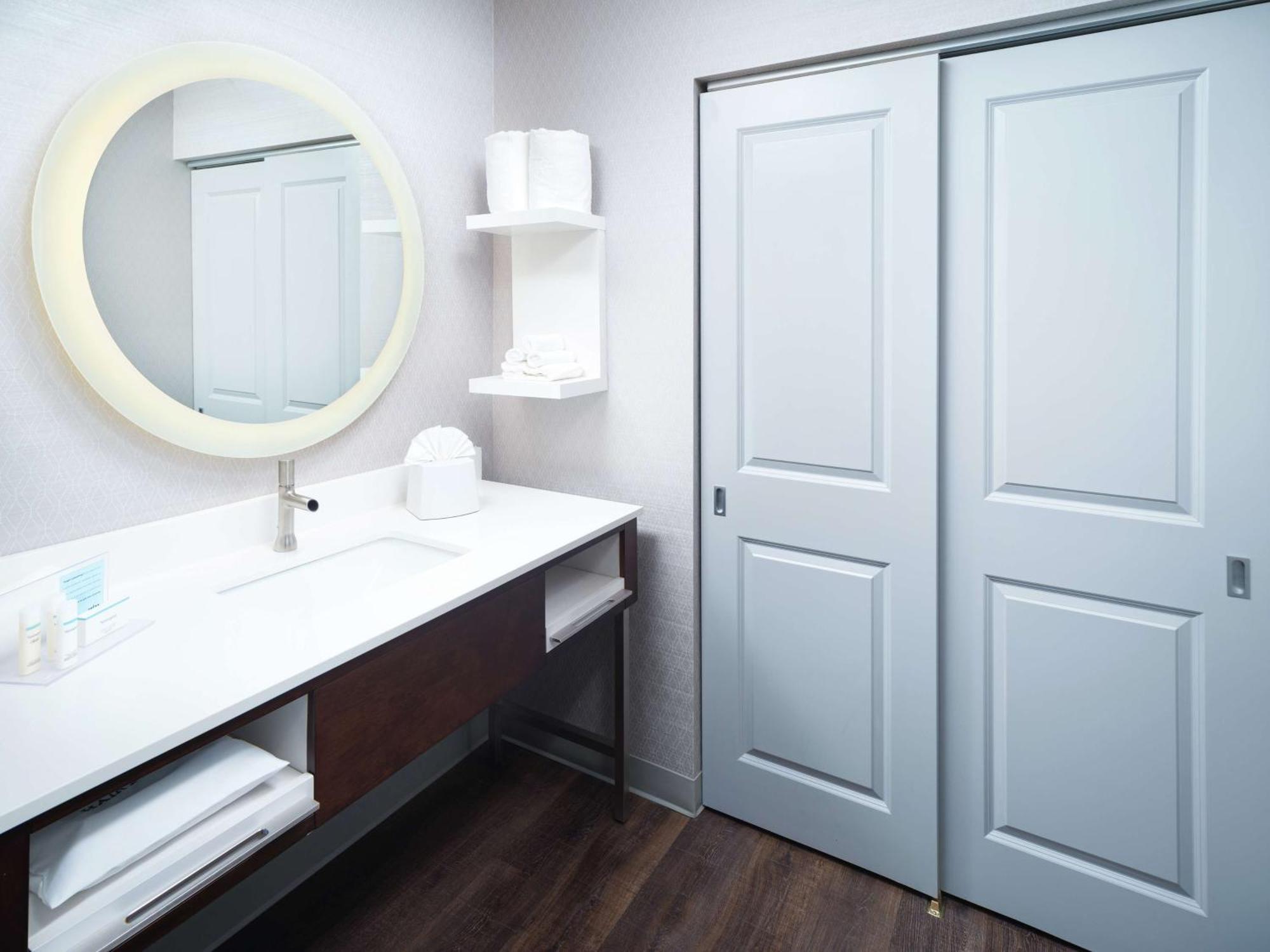 Hampton Inn & Suites Atlanta Decatur/Emory Ngoại thất bức ảnh